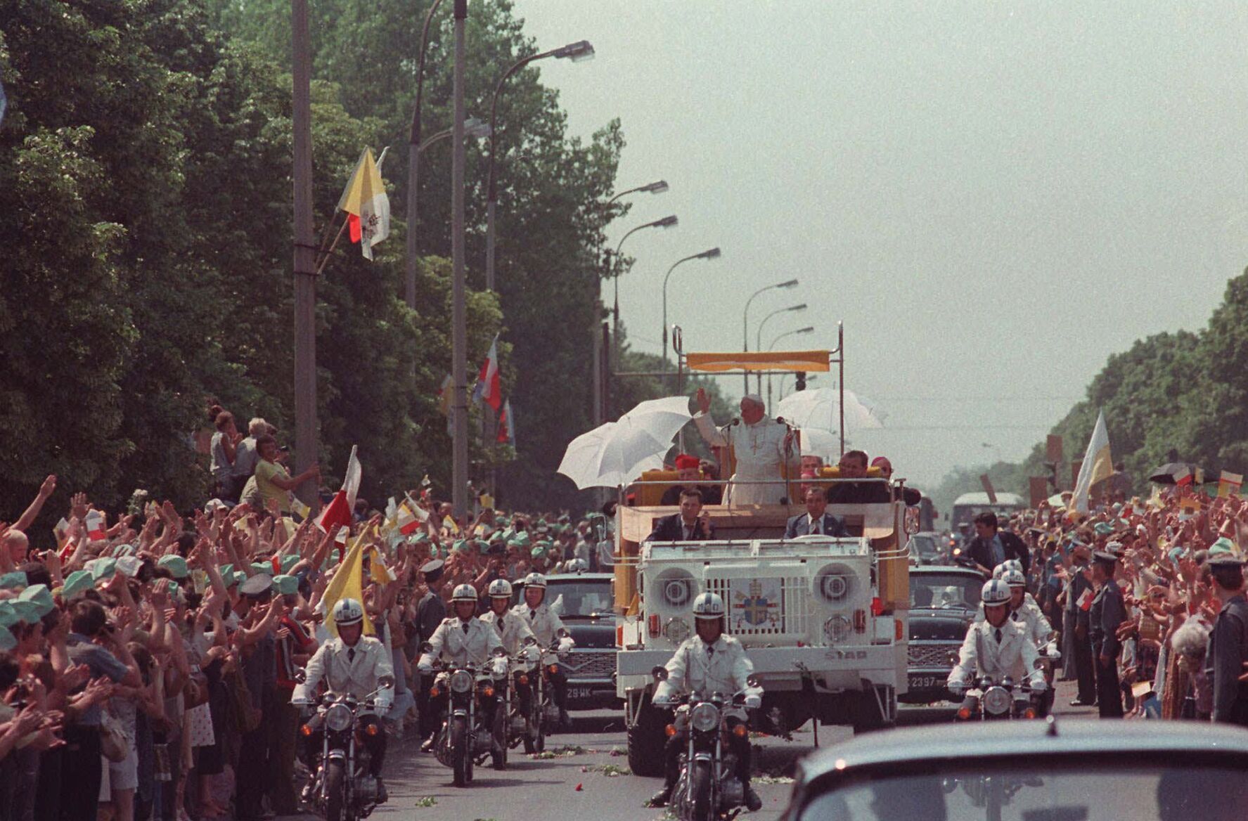1979: Pope John Paul II